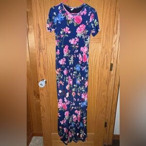 Floral Maxi Dress with Short Sleeves